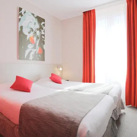 De La Fontaine Hotell 3*