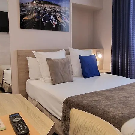 Hotel De La Fontaine 3*