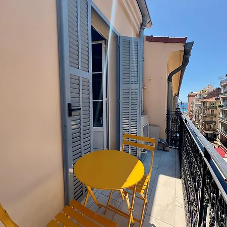 Hotell De La Fontaine 3*