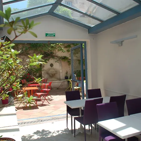 De La Fontaine Hotell 3*