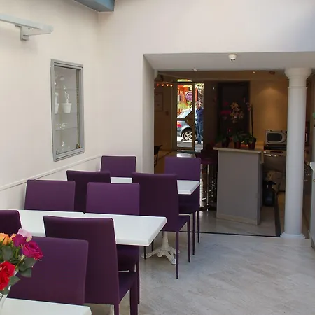 De La Fontaine 3* Niza
