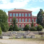 Hotel De La Fontaine 3*