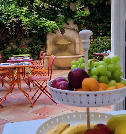 Hotell De La Fontaine 3*