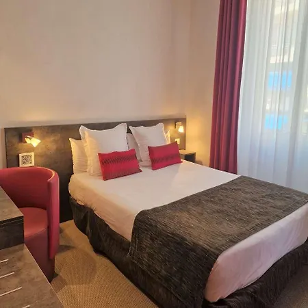 De La Fontaine Hotel
