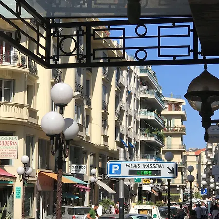 De La Fontaine Ξενοδοχείο 3*