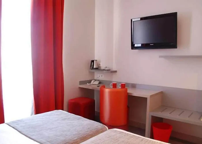 Hotel De La Fontaine 3*