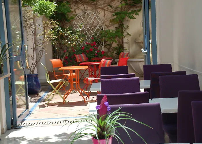 De La Fontaine Hotel 3*