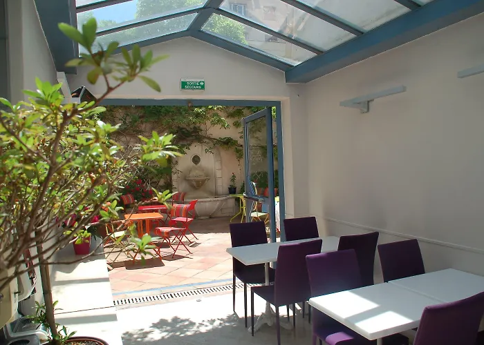 De La Fontaine Hotel 3*