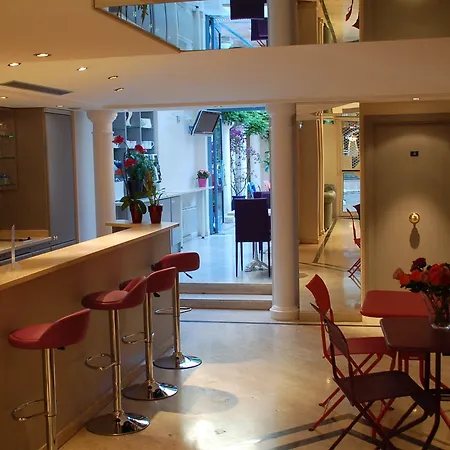 De La Fontaine 3*