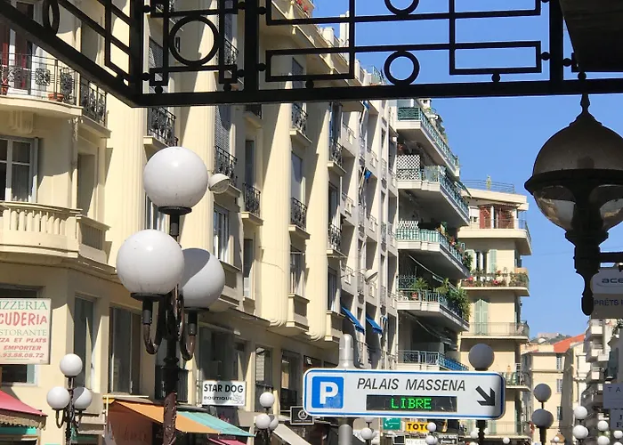 De La Fontaine Ξενοδοχείο 3*